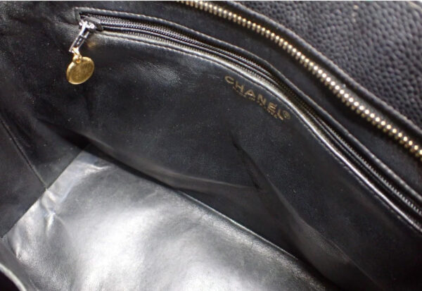 Chanel Medallion Tote, Caviar Quilted - Image 8