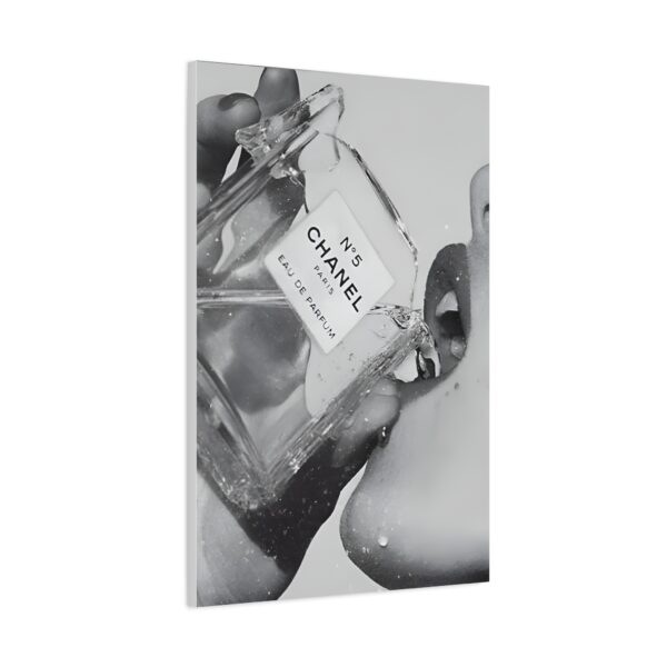 Thirsty for Chanel - Image 14